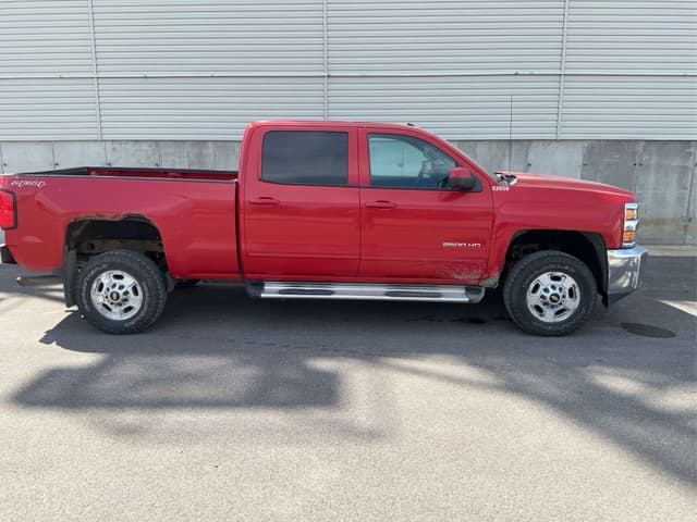 Image of Chevrolet 2500HD equipment image 2
