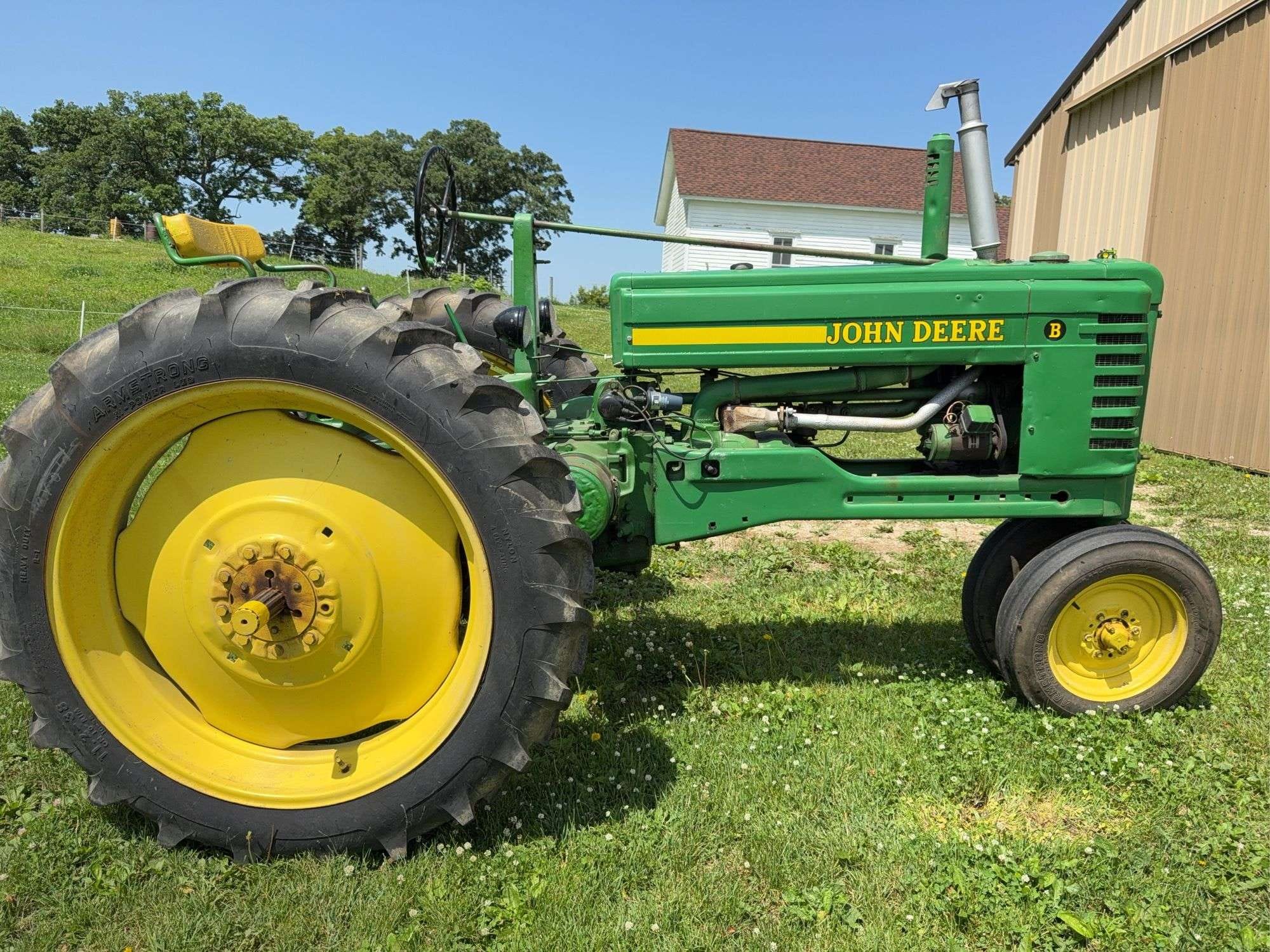 John Deere B Equipment Image0