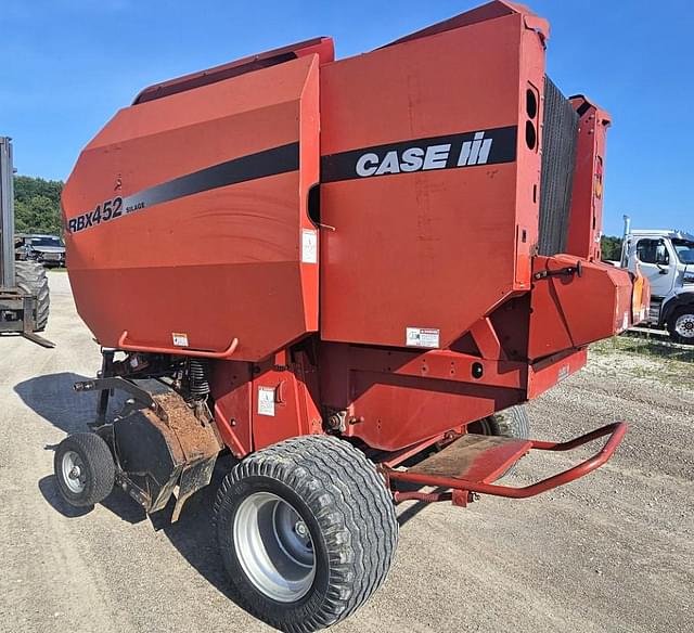 Image of Case IH RBX452 equipment image 2