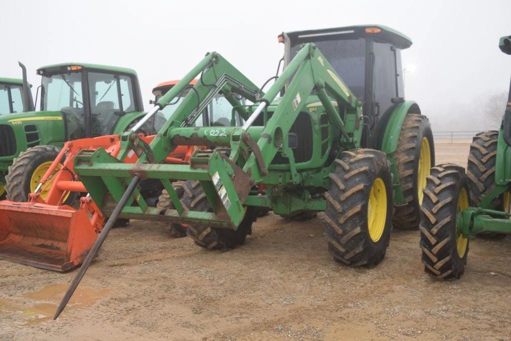 John Deere 6115D Equipment Image0
