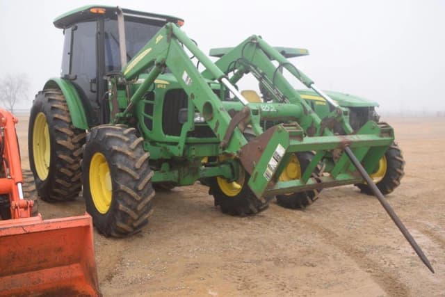 Image of John Deere 6115D equipment image 4