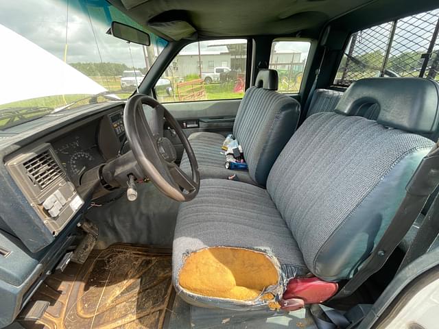 Image of Chevrolet C3500 equipment image 4
