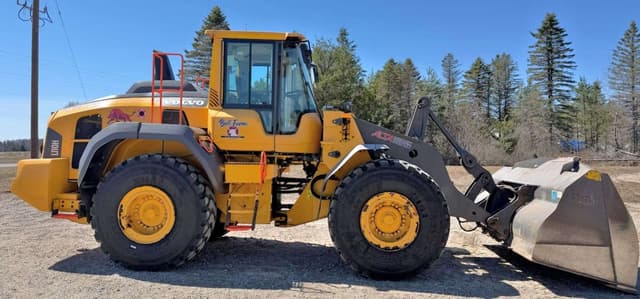 Image of Volvo L110H equipment image 1