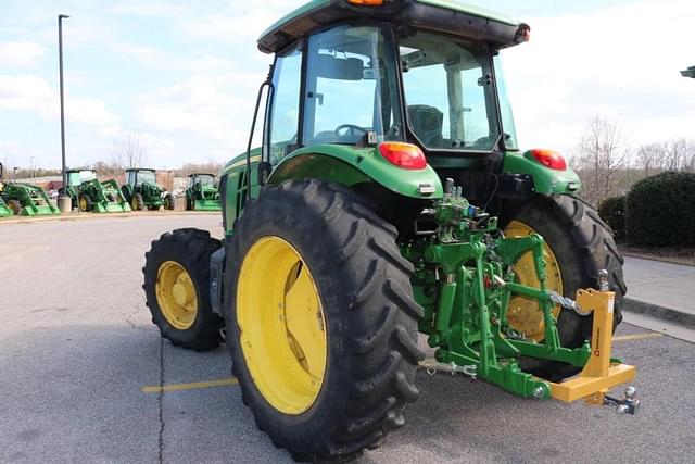 Image of John Deere 6105E equipment image 1