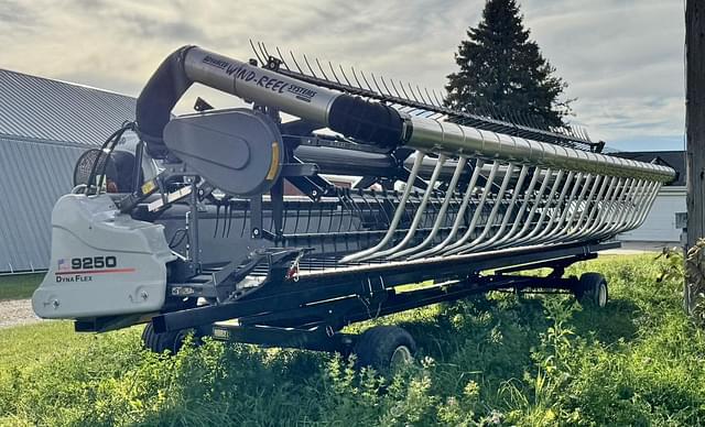 Image of AGCO Gleaner 9250 equipment image 1