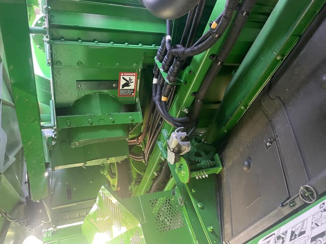 Image of John Deere S780 equipment image 1