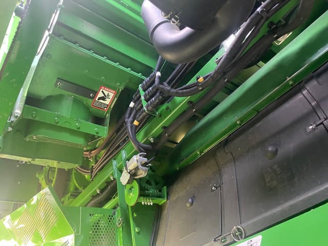 Image of John Deere S780 equipment image 2