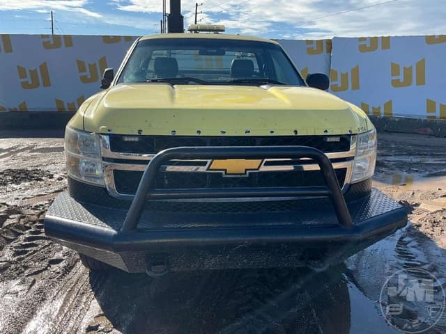 Image of Chevrolet Silverado equipment image 1