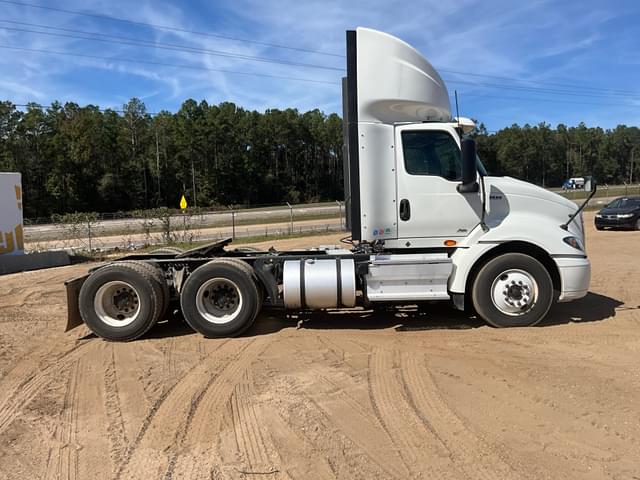 Image of International RH613 equipment image 3