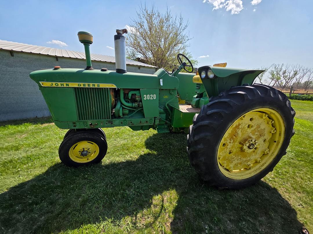 Image of John Deere 3020 Primary image