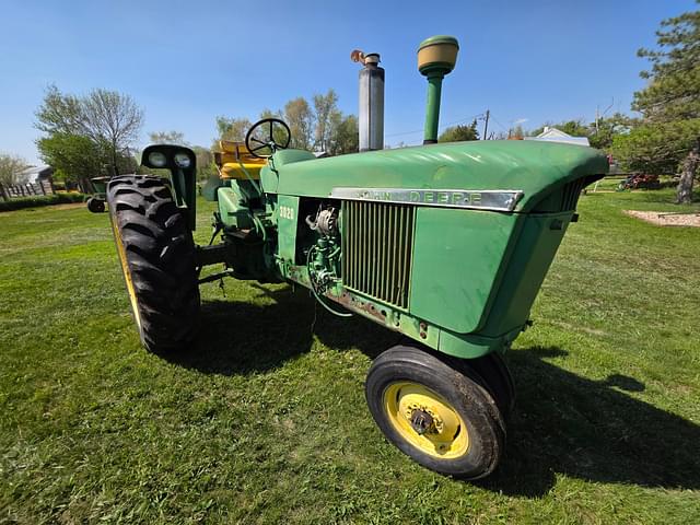 Image of John Deere 3020 equipment image 4