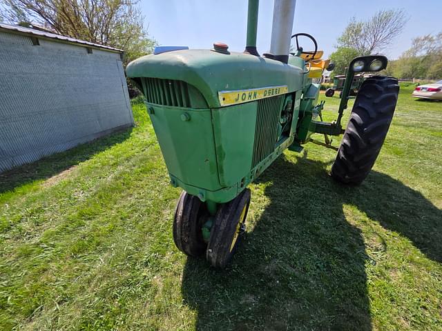 Image of John Deere 3020 equipment image 3