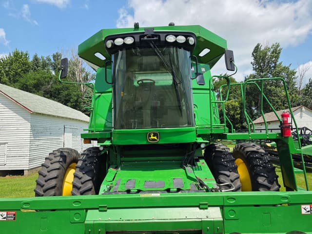 Image of John Deere 9760 STS equipment image 4