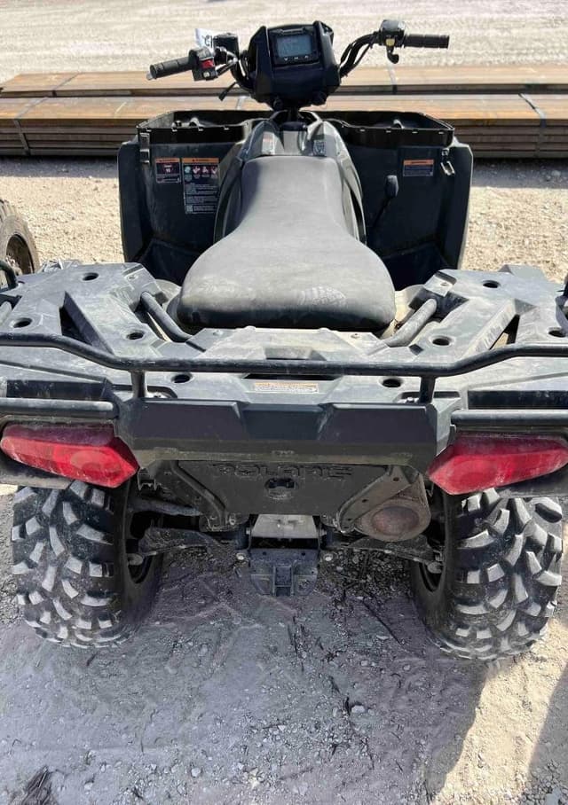 Image of Polaris Sportsman 570 equipment image 2