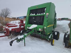 John Deere 567 Image