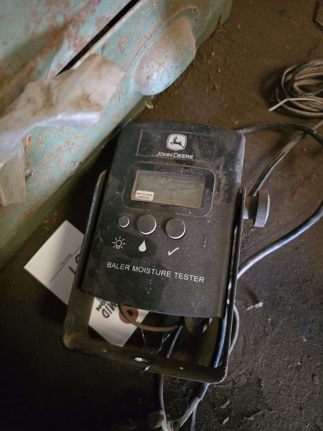 Image of John Deere 567 equipment image 2