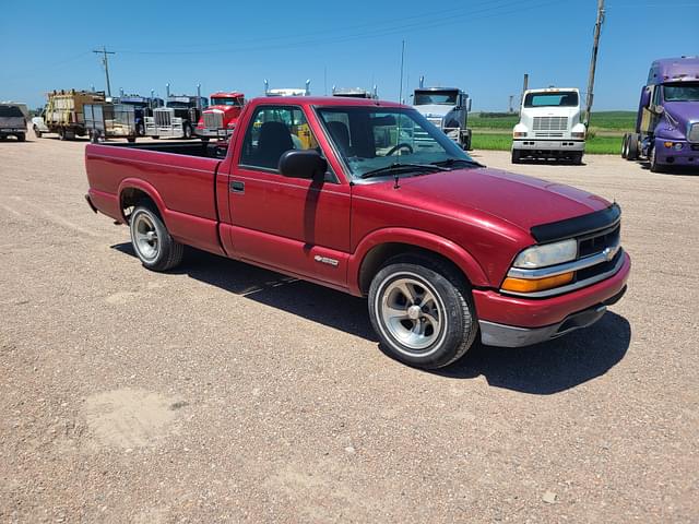 Image of Chevrolet S10 equipment image 1