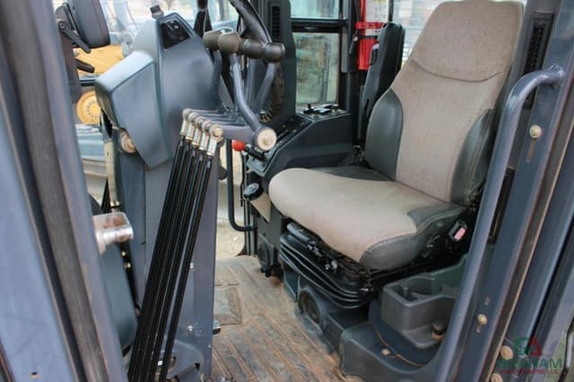 Image of John Deere 672G equipment image 4