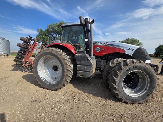 Image of Case IH Magnum 340 equipment image 4