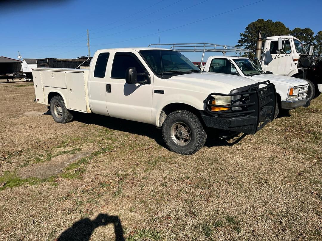 Image of Ford F-250 Primary image