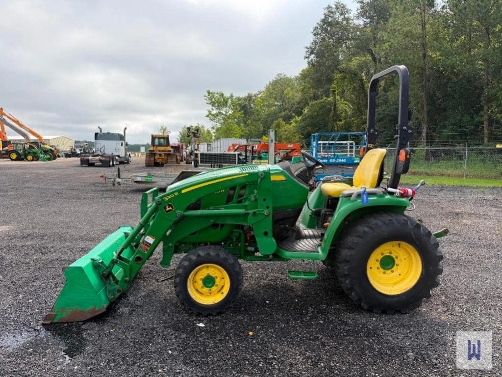 Image of John Deere 3033R Primary image