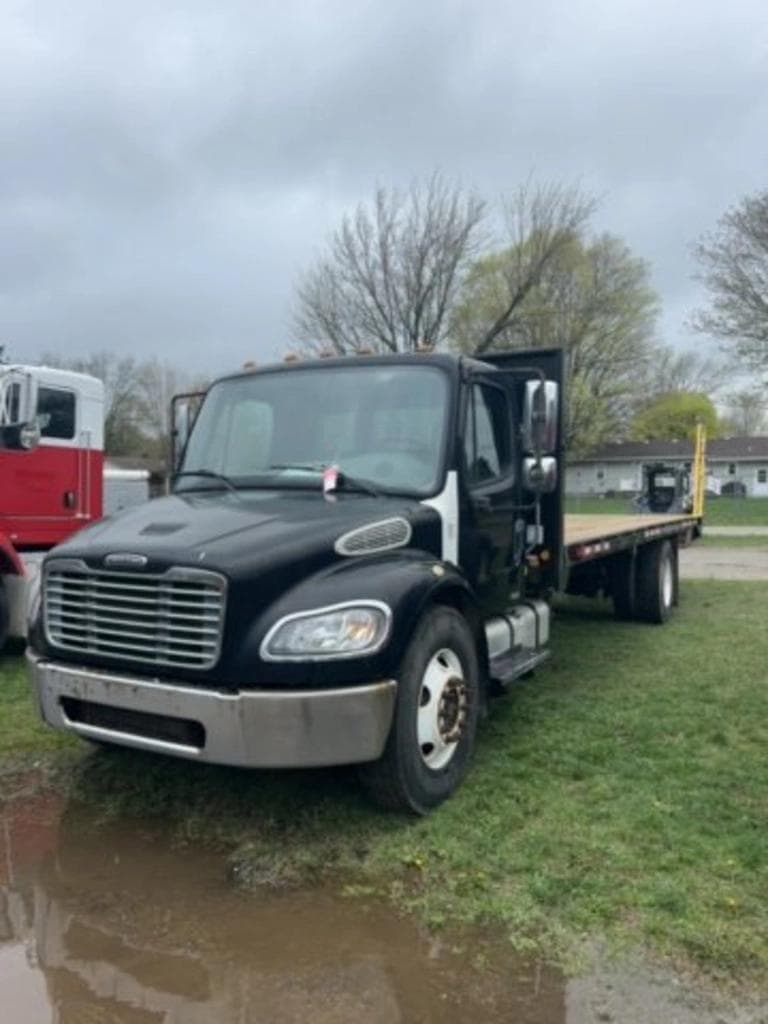 Image of Freightliner M2 Primary image