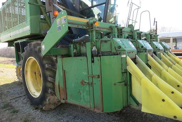 Image of John Deere 9976 equipment image 3