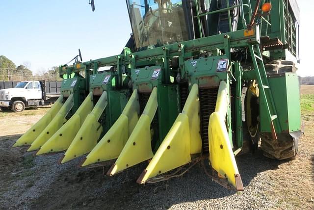 Image of John Deere 9976 equipment image 1