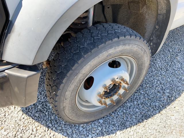 Image of Ford F-550 equipment image 1