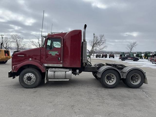 Image of Kenworth T800 equipment image 1