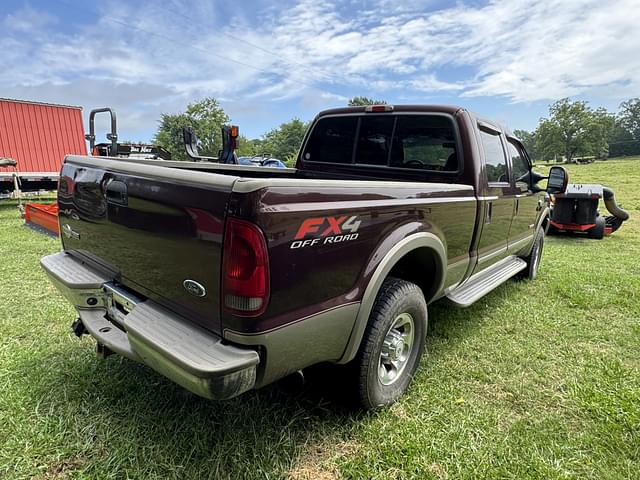 Image of Ford F-250 equipment image 2