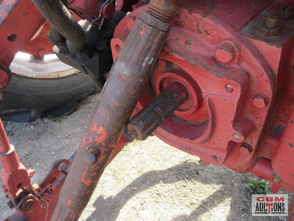 Main image International Harvester 560 16