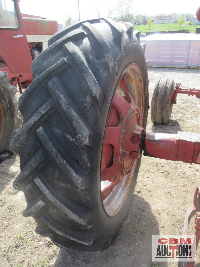 Main image International Harvester 560 18