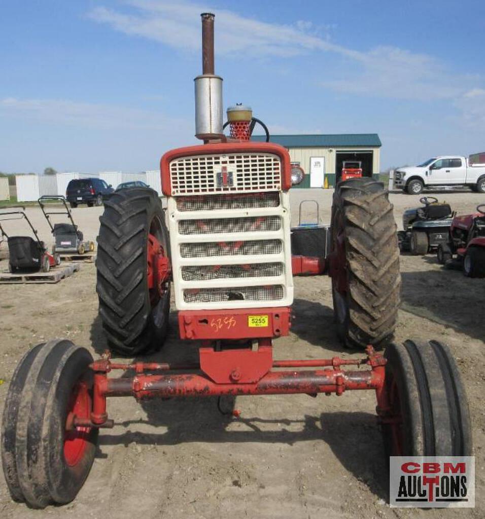 Main image International Harvester 560 5