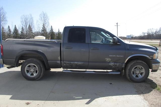 Image of Dodge Ram 1500 equipment image 3