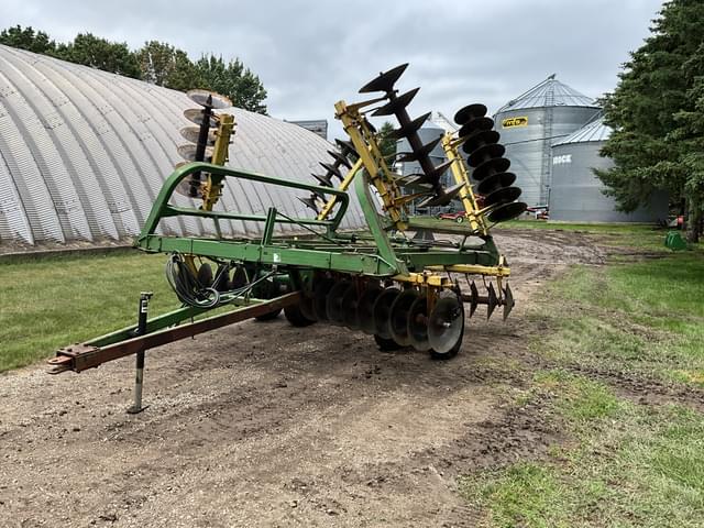 Image of John Deere 230 equipment image 3