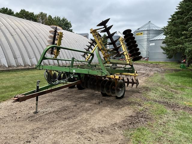 Image of John Deere 230 equipment image 2