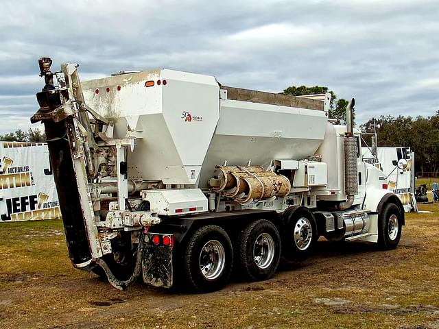 Image of Kenworth T800 equipment image 4