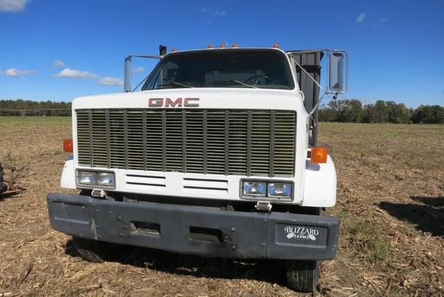 Image of GMC Topkick equipment image 3