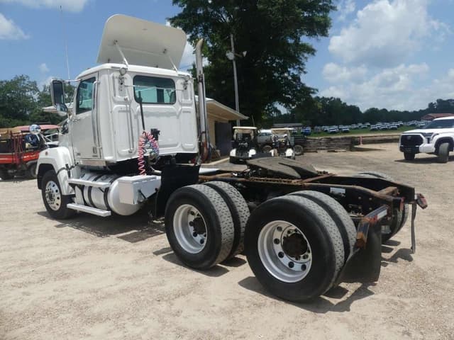 Image of Western Star 4700SF equipment image 3