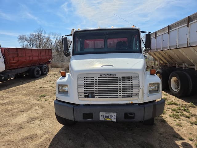 Image of Freightliner FL80 equipment image 2