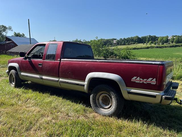 Image of Chevrolet 2500 equipment image 3