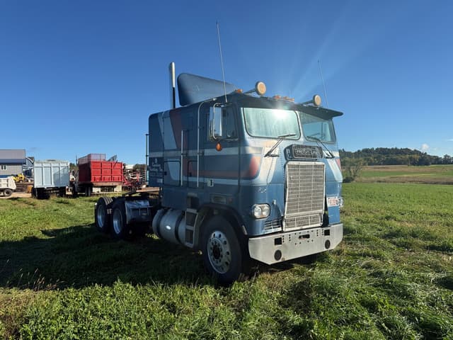 Image of Freightliner Cab Over equipment image 2