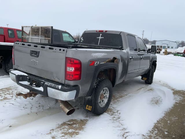 Image of Chevrolet 2500 equipment image 4