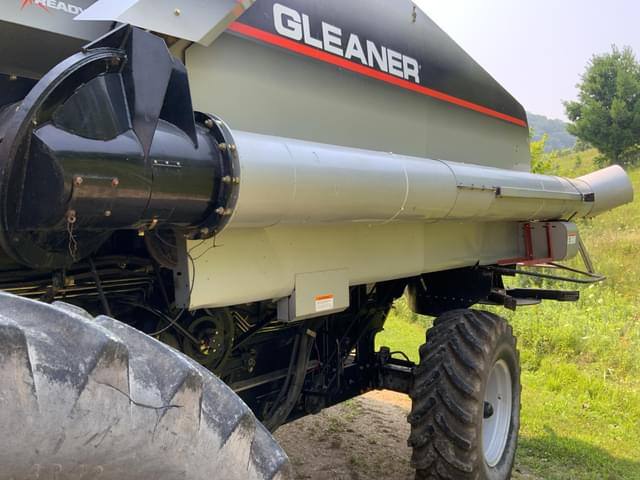 Image of Gleaner R65 equipment image 1