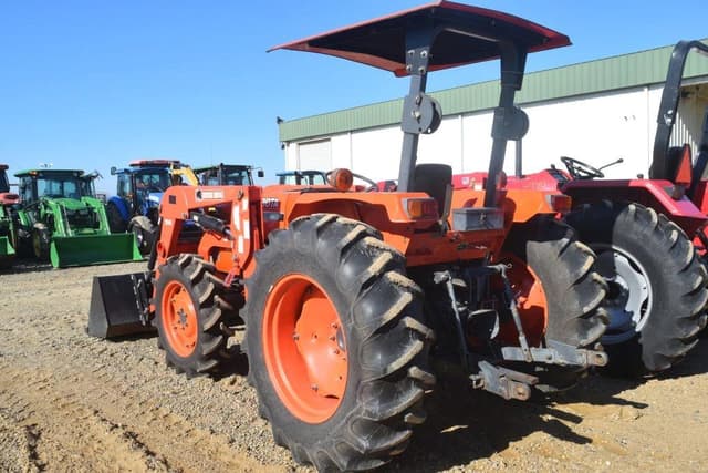 Image of Kubota M4800 equipment image 1