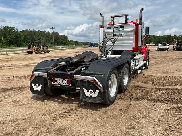Image of Western Star 4900 SF equipment image 4