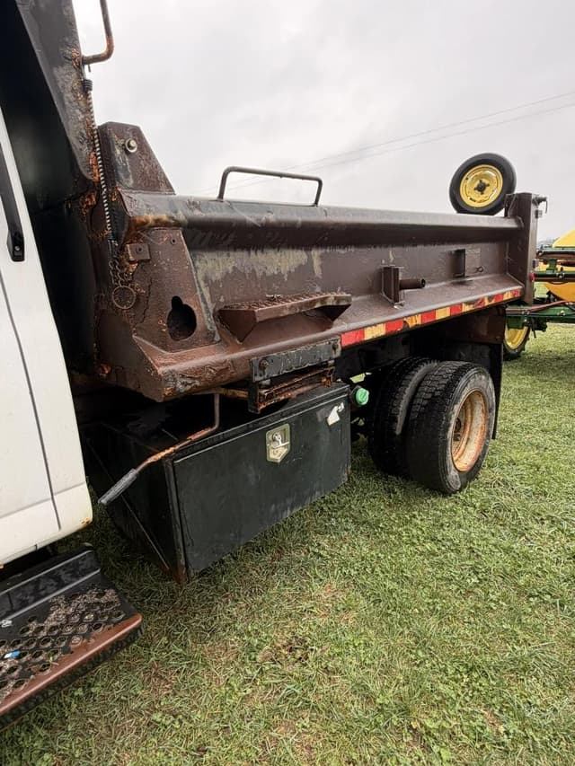 Image of Chevrolet C5500 equipment image 4