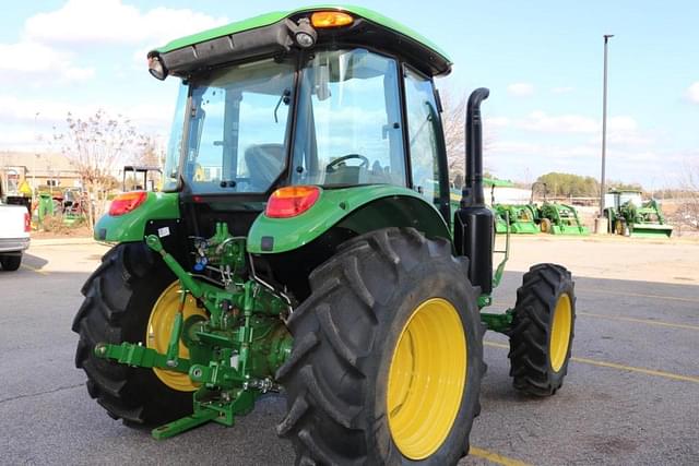 Image of John Deere 5090E equipment image 2