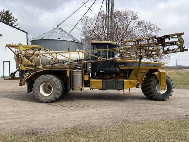 Image of Ag-Chem Terra-Gator 8103 equipment image 2